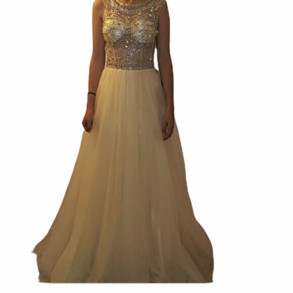 NWT Beaded Yellow/Tan Ball Gown Sz 4 - Picture 3 of 10